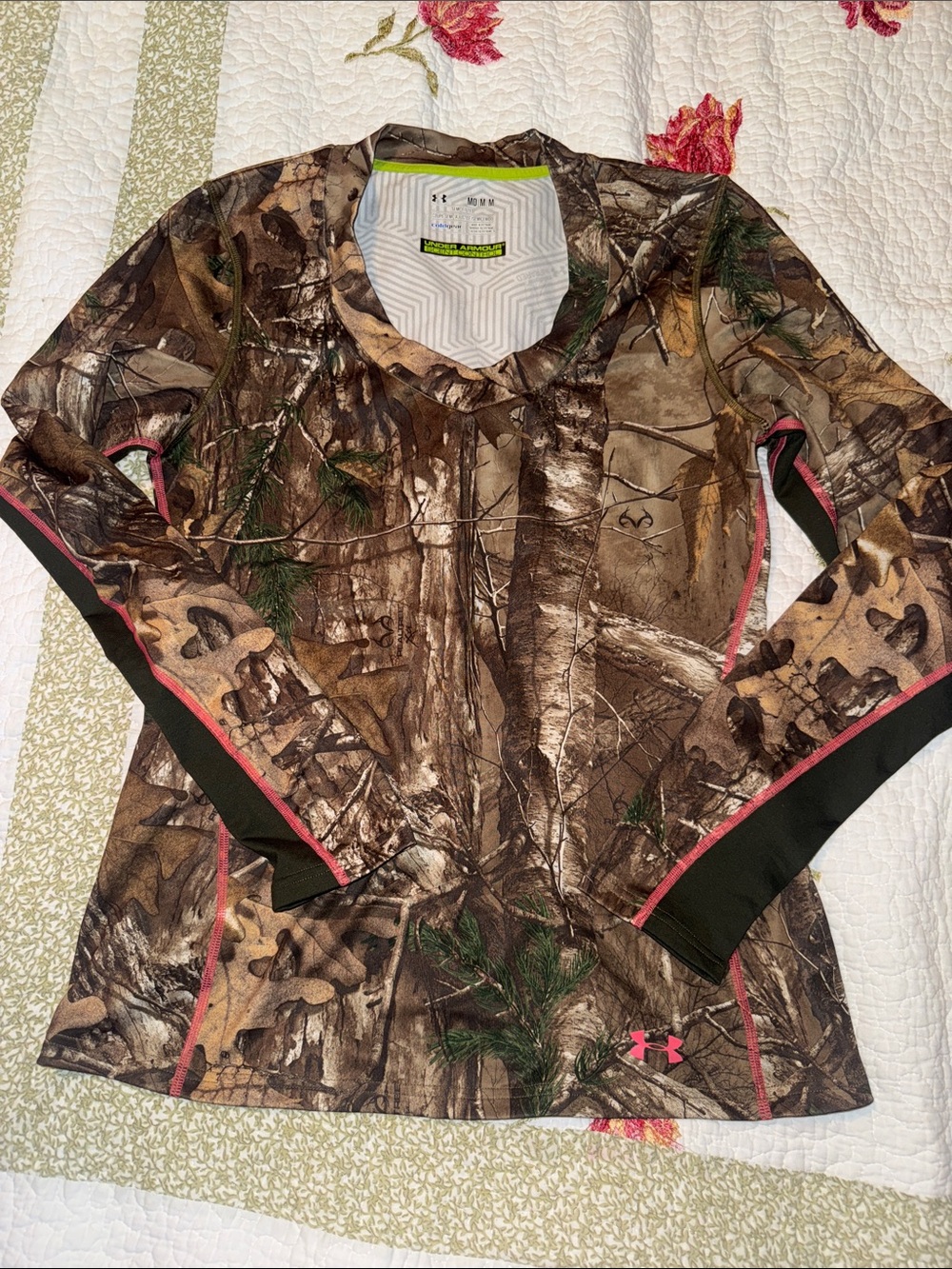 Under Armour Women’s Realtree Camo Long Sleeve Top